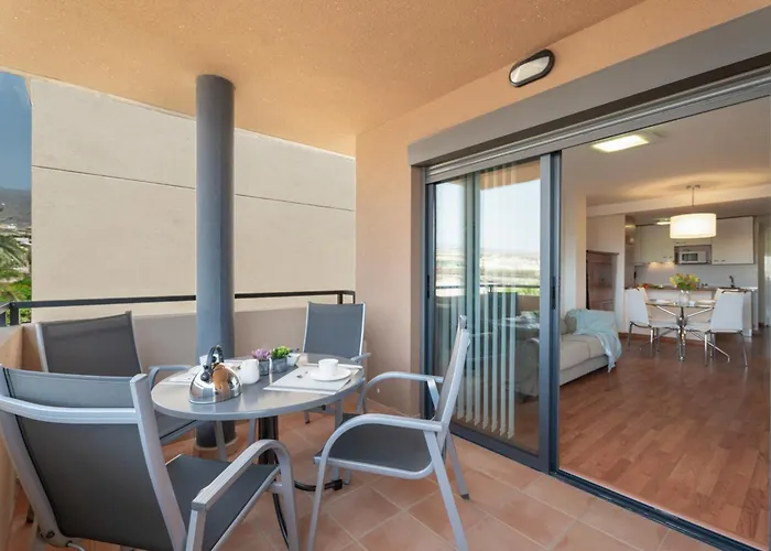 Апартаменти Vista Paraiso Адехе