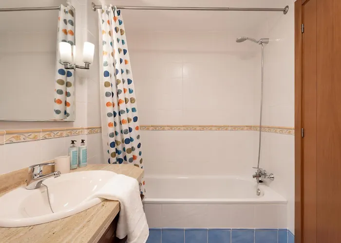 Vista Paraiso Apartment *